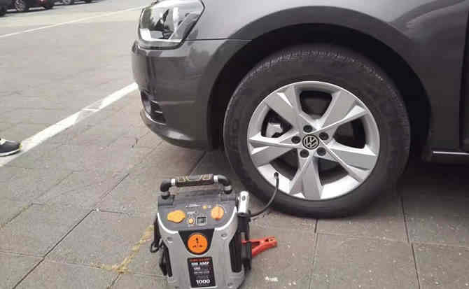 西陵区汽车搭电案例